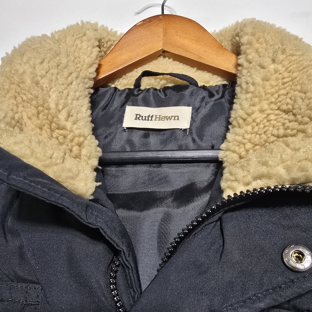 RUFF HEWN Black puffer vest with wool collar XL